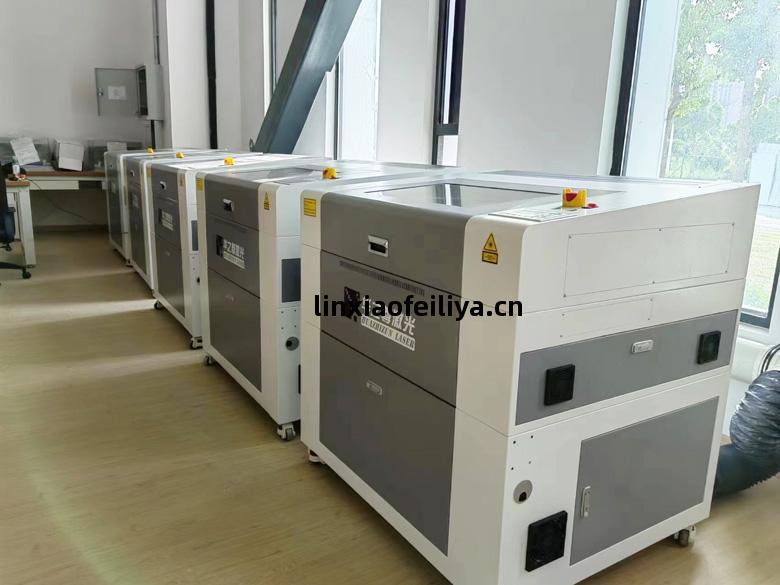 華(hua)之尊(zun)-激光(guang)雕(diao)刻機HZZ-V300B